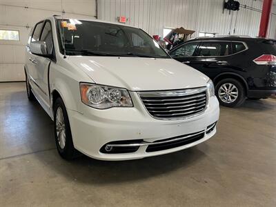2015 Chrysler Town and Country Touring-L   - Photo 5 - Saint Louis, MI 48880-9800