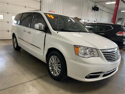 2015 Chrysler Town and Country Touring-L   - Photo 4 - Saint Louis, MI 48880-9800