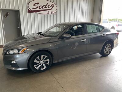 2019 Nissan Altima 2.5 S - Photo 1 - Saint Louis, MI 48880-9800