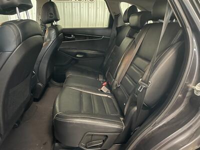 2017 Kia Sorento L   - Photo 18 - Saint Louis, MI 48880-9800