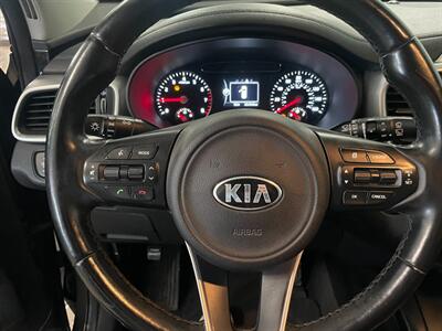 2017 Kia Sorento L   - Photo 9 - Saint Louis, MI 48880-9800