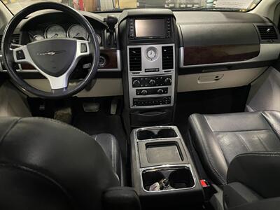 2010 Chrysler Town and Country Touring Plus   - Photo 8 - Saint Louis, MI 48880-9800