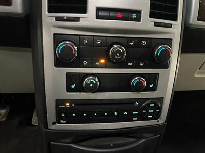 2010 Chrysler Town and Country Touring Plus   - Photo 12 - Saint Louis, MI 48880-9800