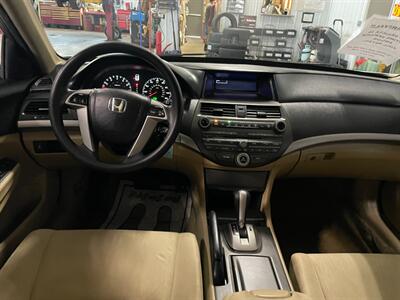 2012 Honda Accord LX   - Photo 8 - Saint Louis, MI 48880-9800