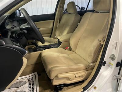 2012 Honda Accord LX   - Photo 15 - Saint Louis, MI 48880-9800