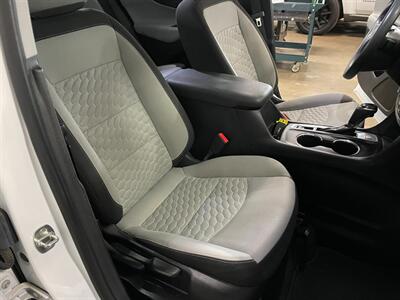 2019 Chevrolet Equinox LS - Photo 17 - Saint Louis, MI 48880-9800