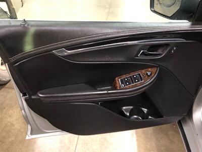 2015 Chevrolet Impala LT   - Photo 20 - Saint Louis, MI 48880-9800