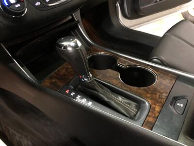 2015 Chevrolet Impala LT   - Photo 12 - Saint Louis, MI 48880-9800