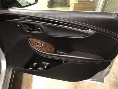 2015 Chevrolet Impala LT   - Photo 21 - Saint Louis, MI 48880-9800