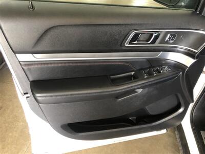 2017 Ford Explorer Sport   - Photo 23 - Saint Louis, MI 48880-9800