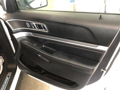 2017 Ford Explorer Sport   - Photo 24 - Saint Louis, MI 48880-9800