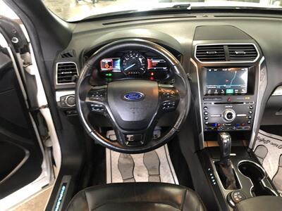 2017 Ford Explorer Sport   - Photo 8 - Saint Louis, MI 48880-9800