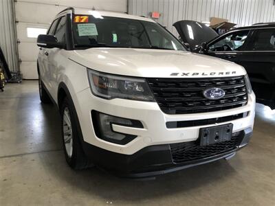 2017 Ford Explorer Sport   - Photo 4 - Saint Louis, MI 48880-9800