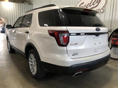 2017 Ford Explorer Sport   - Photo 3 - Saint Louis, MI 48880-9800