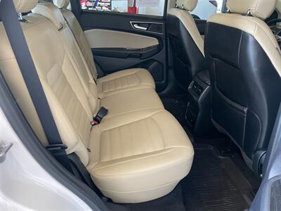 2019 Ford Edge SEL - Photo 17 - Saint Louis, MI 48880-9800