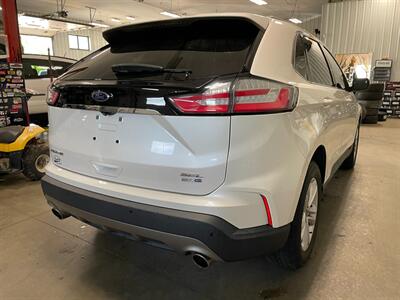 2019 Ford Edge SEL - Photo 5 - Saint Louis, MI 48880-9800