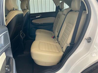 2019 Ford Edge SEL - Photo 15 - Saint Louis, MI 48880-9800
