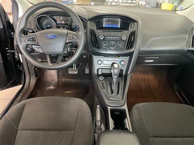 2015 Ford Focus SE   - Photo 7 - Saint Louis, MI 48880-9800