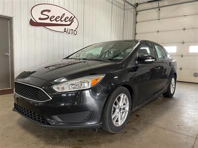 2015 Ford Focus SE   - Photo 2 - Saint Louis, MI 48880-9800