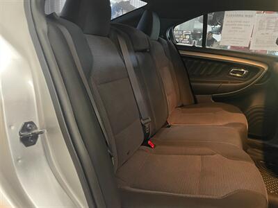 2017 Ford Taurus SEL - Photo 17 - Saint Louis, MI 48880-9800