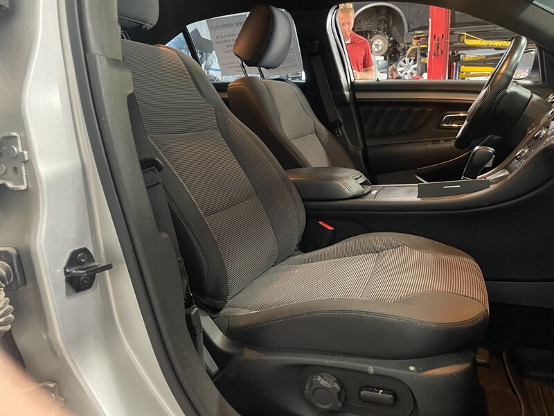 2017 Ford Taurus SEL - Photo 16 - Saint Louis, MI 48880-9800