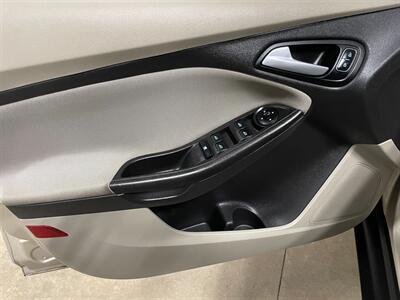 2018 Ford Focus SE - Photo 21 - Saint Louis, MI 48880-9800