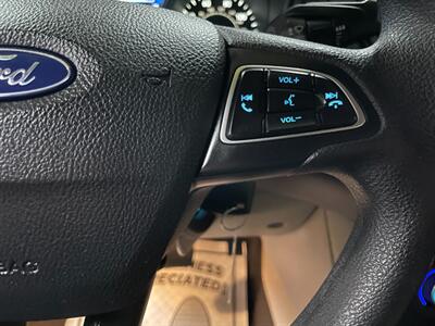 2018 Ford Focus SE - Photo 10 - Saint Louis, MI 48880-9800