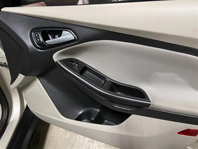 2018 Ford Focus SE - Photo 20 - Saint Louis, MI 48880-9800