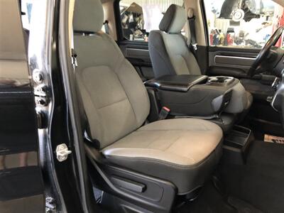 2019 RAM 1500 Big Horn   - Photo 21 - Saint Louis, MI 48880-9800