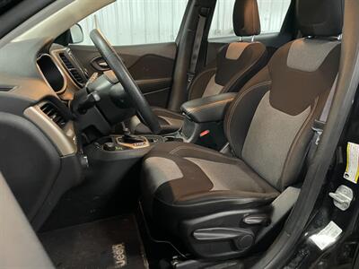 2014 Jeep Cherokee Sport - Photo 12 - Saint Louis, MI 48880-9800