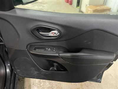 2014 Jeep Cherokee Sport - Photo 18 - Saint Louis, MI 48880-9800