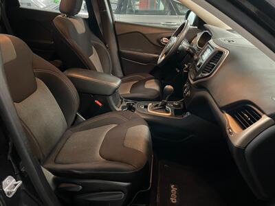 2014 Jeep Cherokee Sport - Photo 14 - Saint Louis, MI 48880-9800