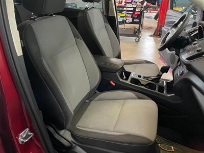 2017 Ford Escape SE   - Photo 16 - Saint Louis, MI 48880-9800