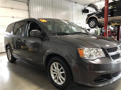 2016 Dodge Grand Caravan SXT   - Photo 4 - Saint Louis, MI 48880-9800