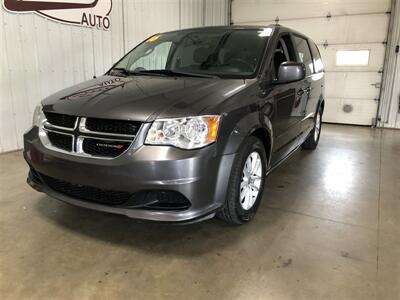 2016 Dodge Grand Caravan SXT   - Photo 2 - Saint Louis, MI 48880-9800