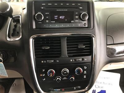 2016 Dodge Grand Caravan SXT   - Photo 13 - Saint Louis, MI 48880-9800