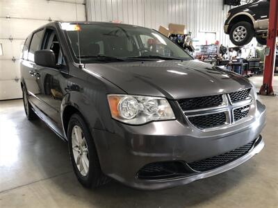 2016 Dodge Grand Caravan SXT   - Photo 3 - Saint Louis, MI 48880-9800
