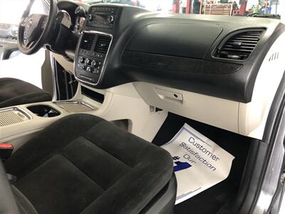 2016 Dodge Grand Caravan SXT   - Photo 20 - Saint Louis, MI 48880-9800
