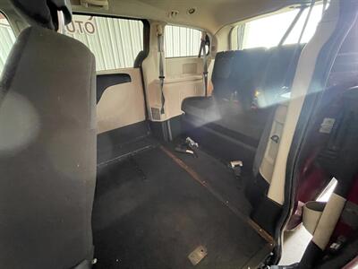 2017 Dodge Grand Caravan SE - Photo 15 - Saint Louis, MI 48880-9800