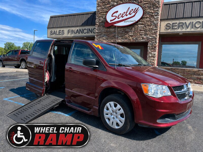 2017 Dodge Grand Caravan SE's photo