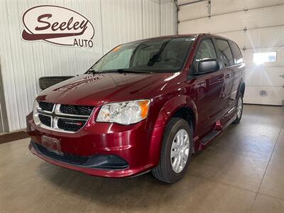 2017 Dodge Grand Caravan SE - Photo 2 - Saint Louis, MI 48880-9800