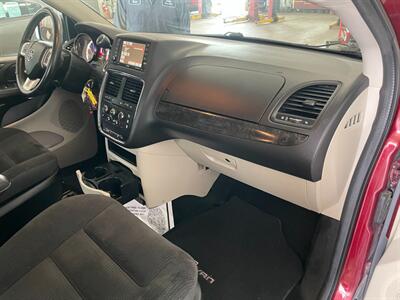 2017 Dodge Grand Caravan SE - Photo 17 - Saint Louis, MI 48880-9800
