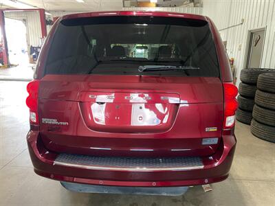 2017 Dodge Grand Caravan SE - Photo 7 - Saint Louis, MI 48880-9800