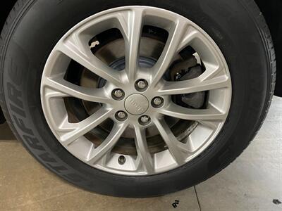 2019 Jeep Cherokee Latitude   - Photo 25 - Saint Louis, MI 48880-9800