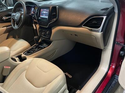 2019 Jeep Cherokee Latitude   - Photo 22 - Saint Louis, MI 48880-9800