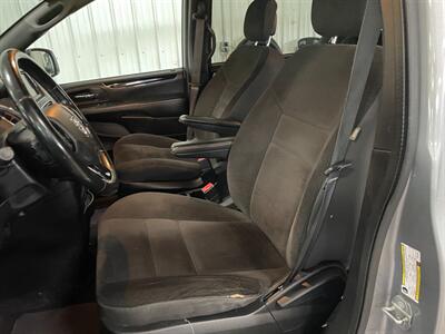 2018 Dodge Grand Caravan SE Plus   - Photo 13 - Saint Louis, MI 48880-9800