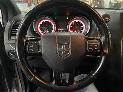 2018 Dodge Grand Caravan SE Plus   - Photo 8 - Saint Louis, MI 48880-9800