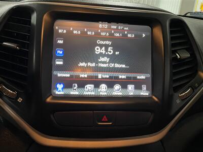 2015 Jeep Cherokee Latitude   - Photo 16 - Saint Louis, MI 48880-9800