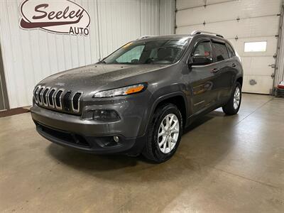 2015 Jeep Cherokee Latitude   - Photo 2 - Saint Louis, MI 48880-9800