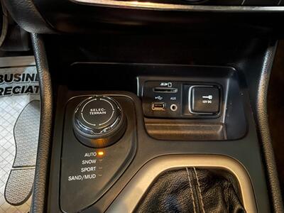 2015 Jeep Cherokee Latitude   - Photo 14 - Saint Louis, MI 48880-9800